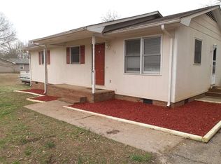 221 Knighton Rd, Spartanburg, SC 29302