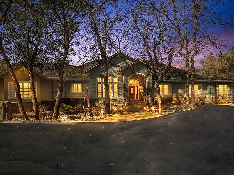 1st image of 16096 Parkridge Ave