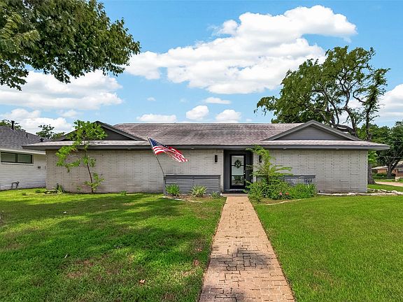 2nd image of 1703 Droxford Dr