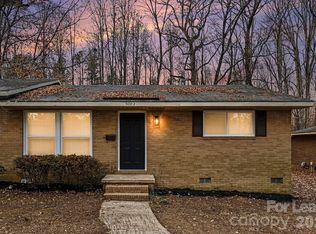 5003 Lakecrest Dr, Charlotte, NC 28215