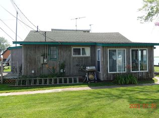 7635 S Channel Dr, Harsens Island, MI 48028