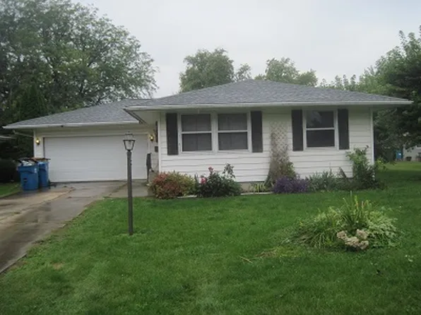 108 3rd Ave, Mendota, IL 61342