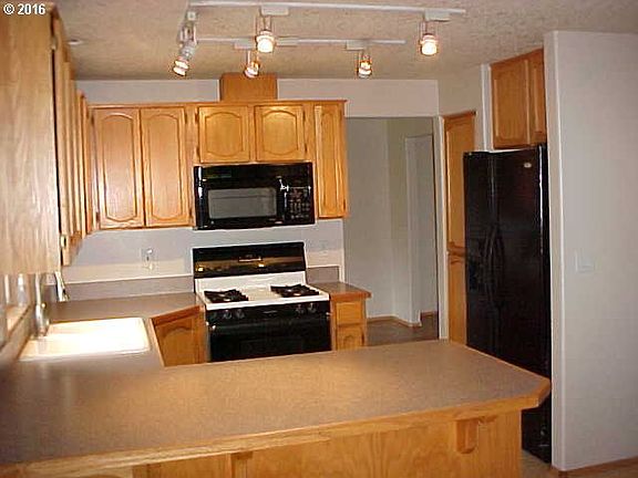 3rd image of 5608 NE 76th Ave