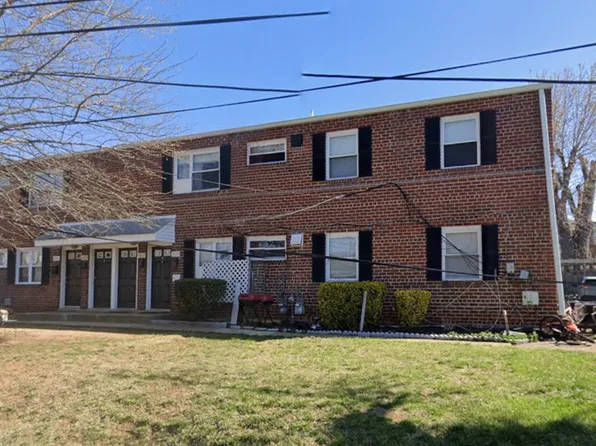1837 N Dinwiddie St #1, Arlington, VA 22207