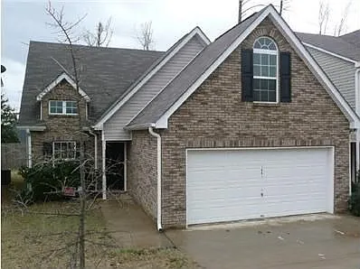 1891 Simmons Ln photo 1