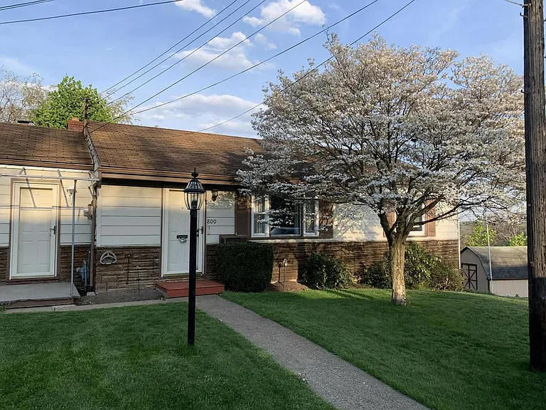 800 Lincoln Ave — Photo 1