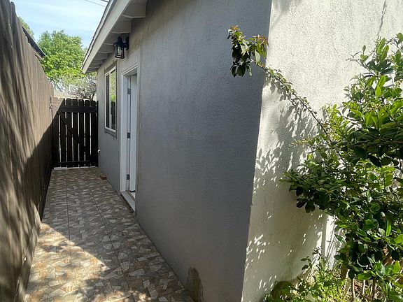 2nd image of 7442 Shoup Ave