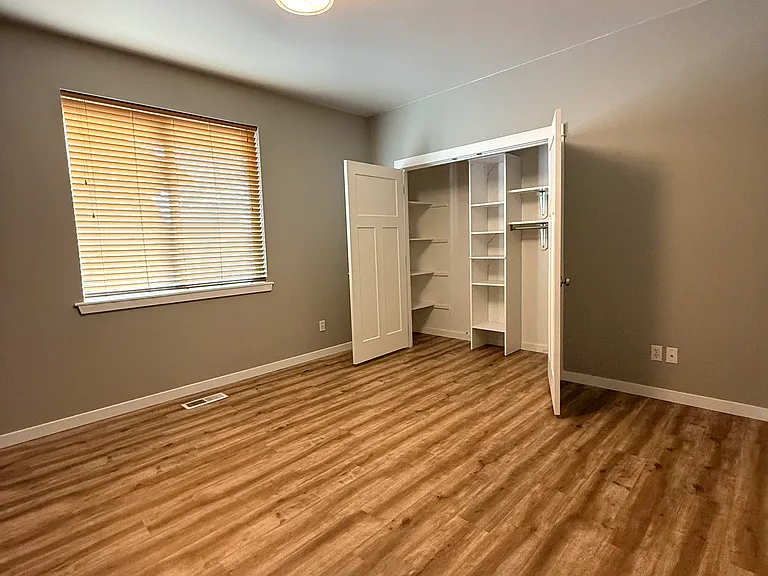 602 W Ridgeview Ln — Photo 8
