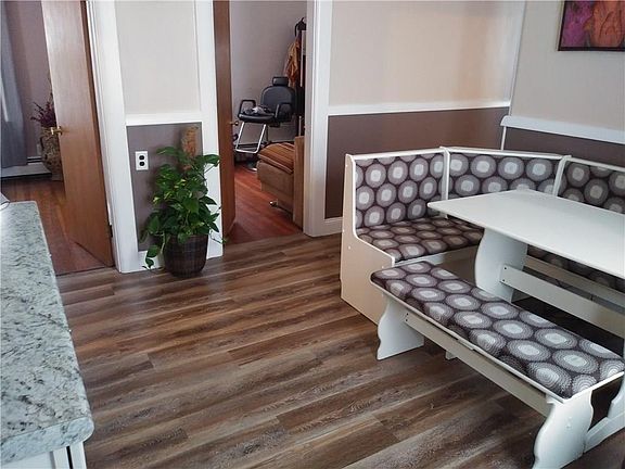 2nd image of 184 Vincent Ave