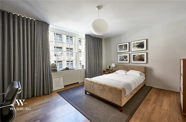 Sold by Warburg | media 8