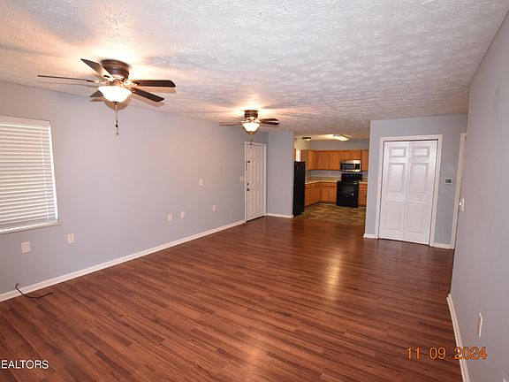 4th image of 3740 Catalpa Ave