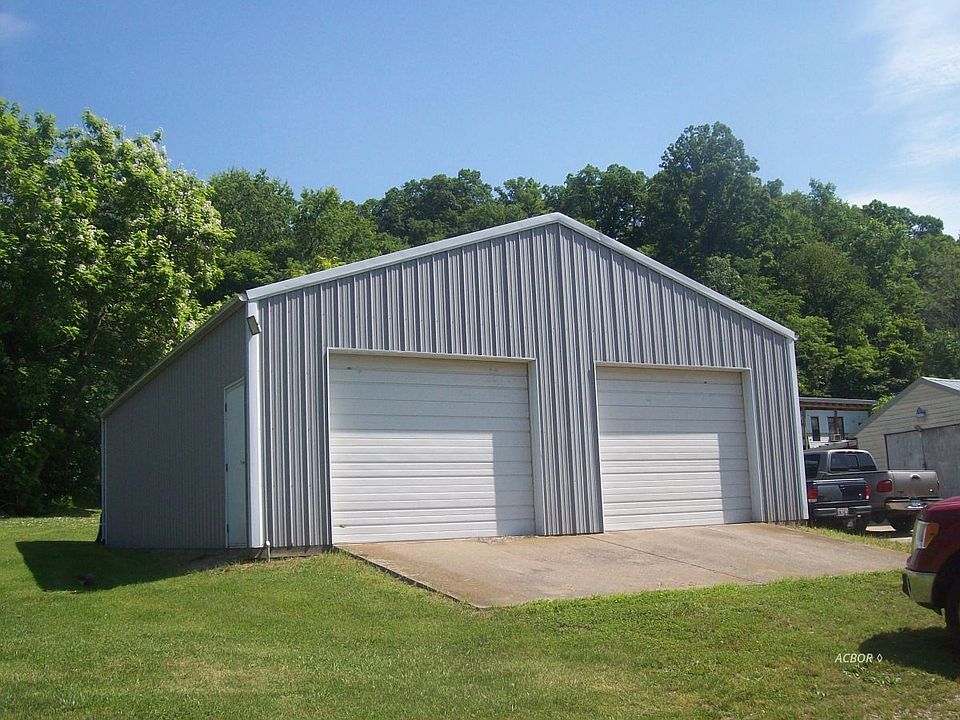 2nd image of 38100 Zuspan Hollow Rd