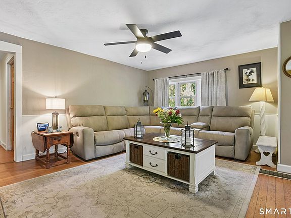 2nd image of 817 Carrington Road