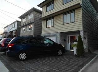 156 W 17th St APT 2, Bayonne, NJ 07002
