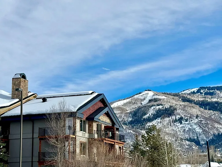 Storm Peak Apartments — Photo 15