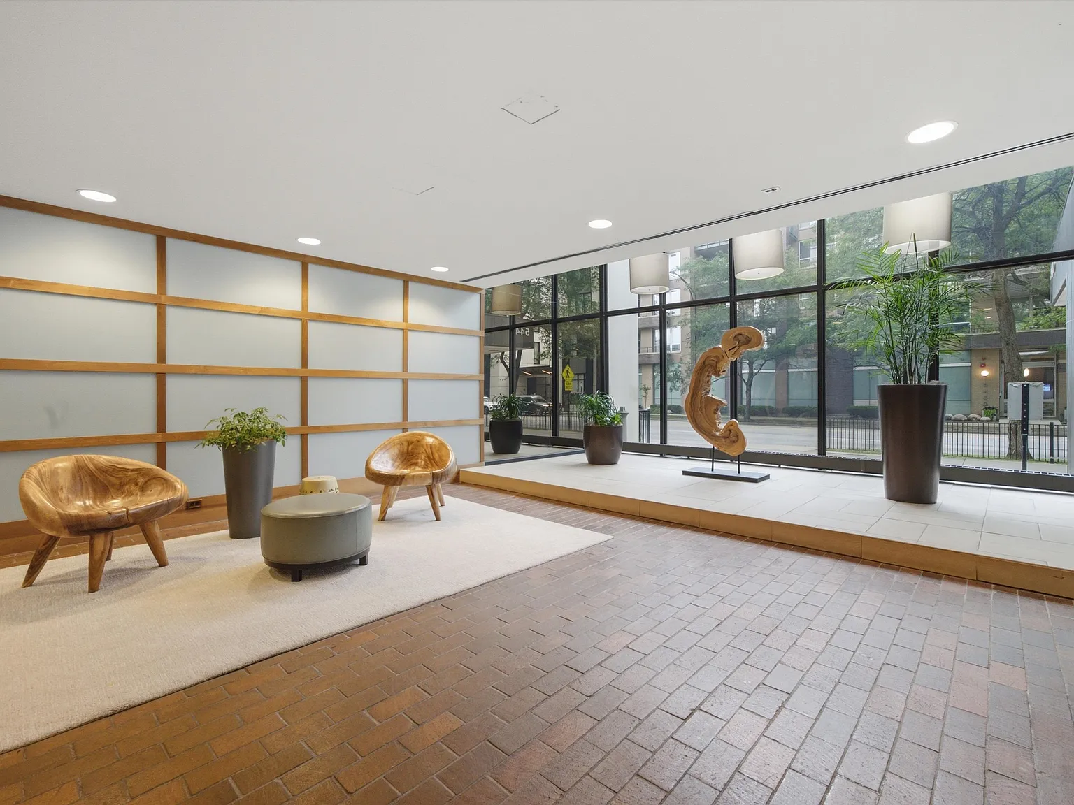 1 bed, 840 sqft, $1,950 — Photo 3