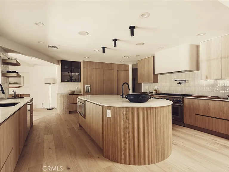 4195 Alonzo Ave — Photo 41