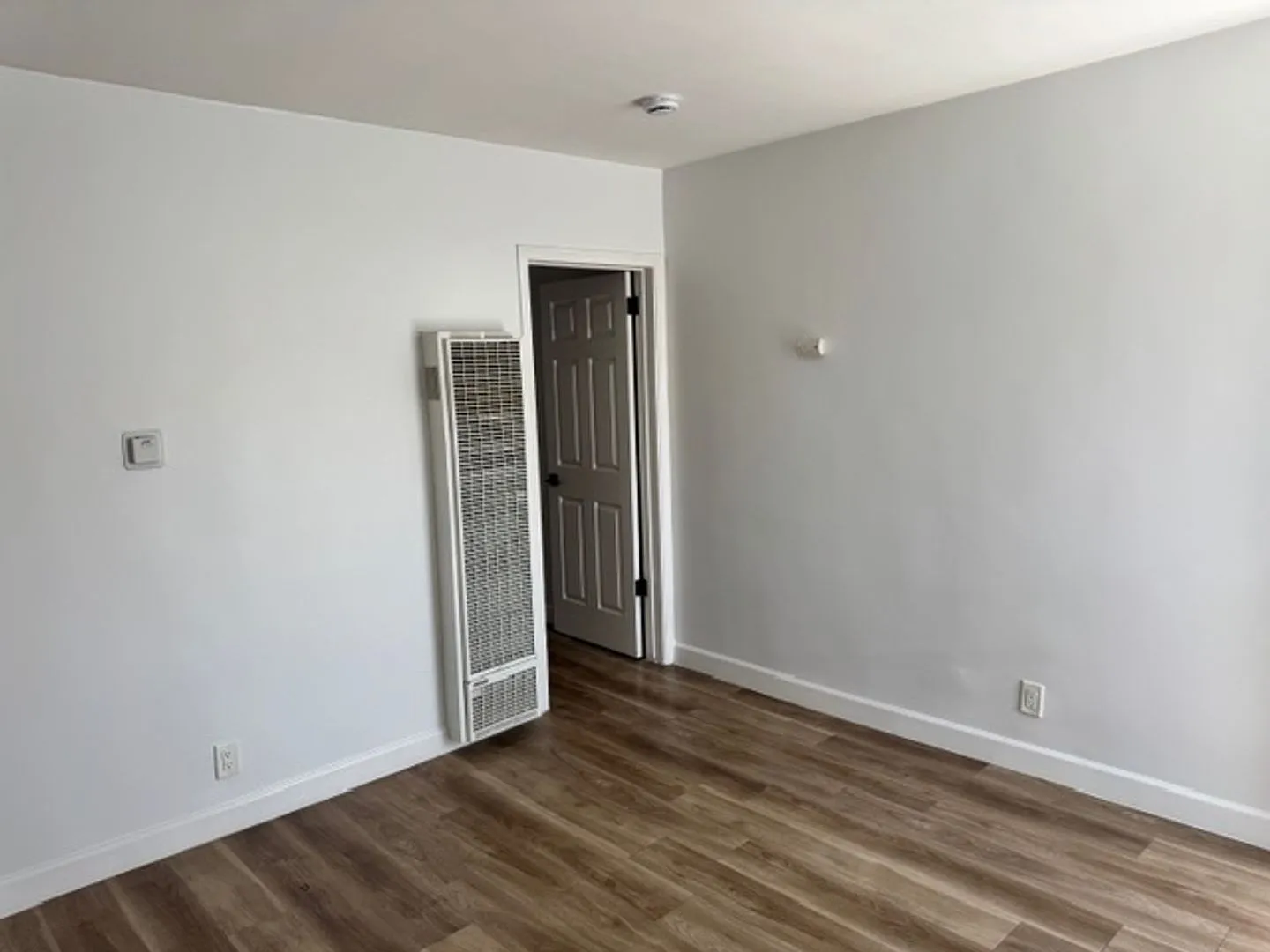 13606/13612/13808 Avalon Blvd — Photo 3