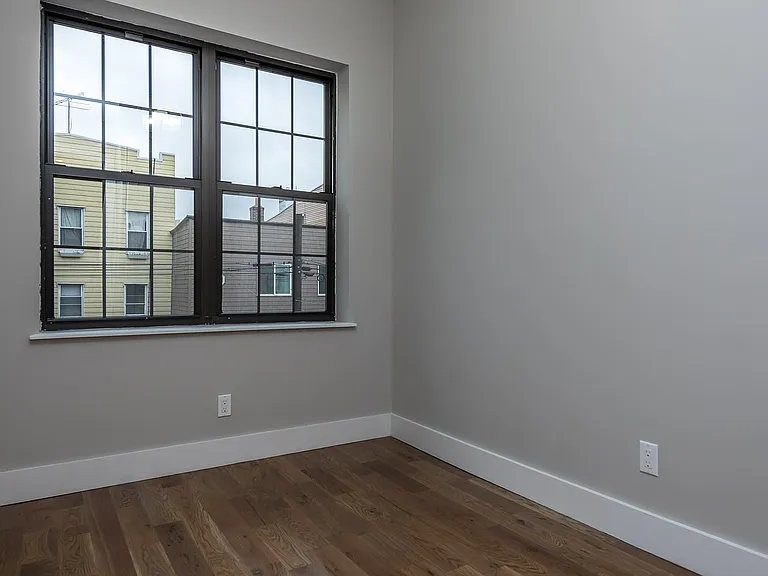 107 Skillman Ave #2R — Photo 8