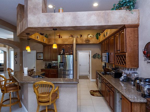 2nd image of 17047 Florence View Dr
