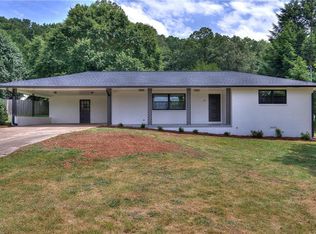 17 Crestwood Rd, Cartersville, GA 30121