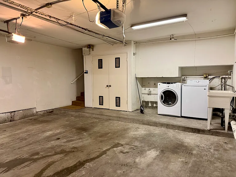 4325 W 182nd St #26 — Photo 25