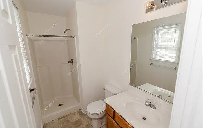 3202 1st Ave — Photo 7