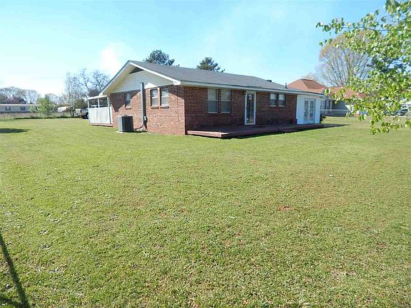 3rd image of 110 Trail Dr