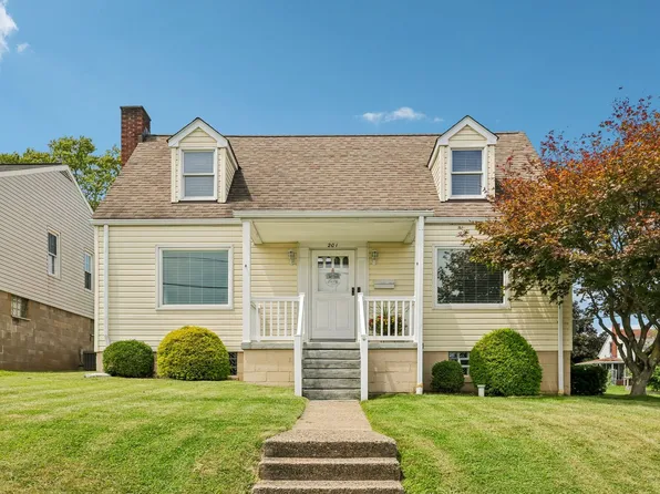 201 S 6th St, Youngwood, PA 15697
