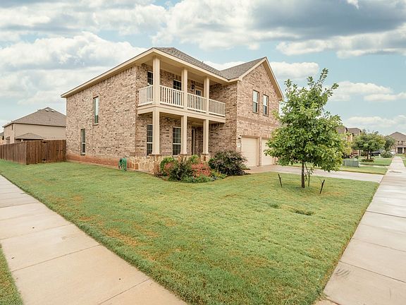 3rd image of 4237 Glen Abbey Dr
