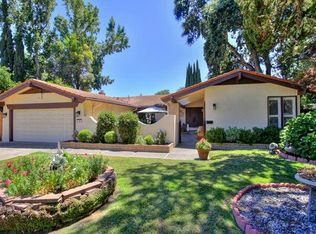 18 Spray Ct, Sacramento, CA 95831