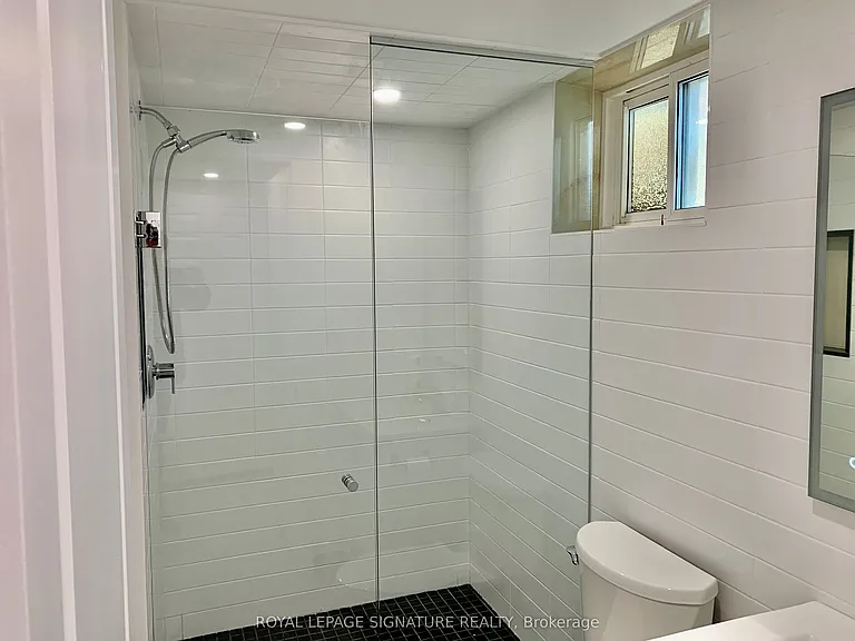 977 Glencairn Ave #4 — Photo 10