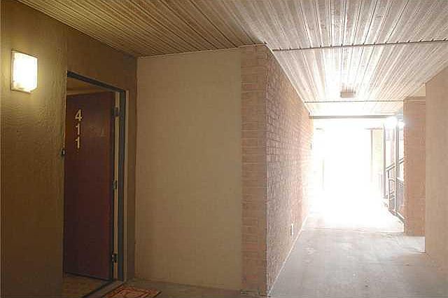 1st image of 4433 Stanton St #411