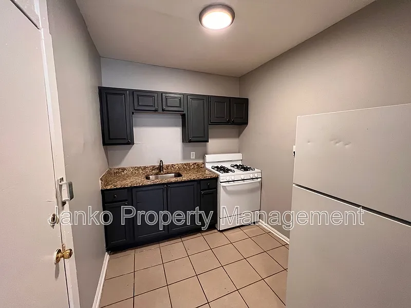 3725 W Grand Ave #1N