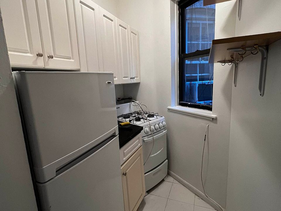 2nd image of 417 E 72nd St APT 4A