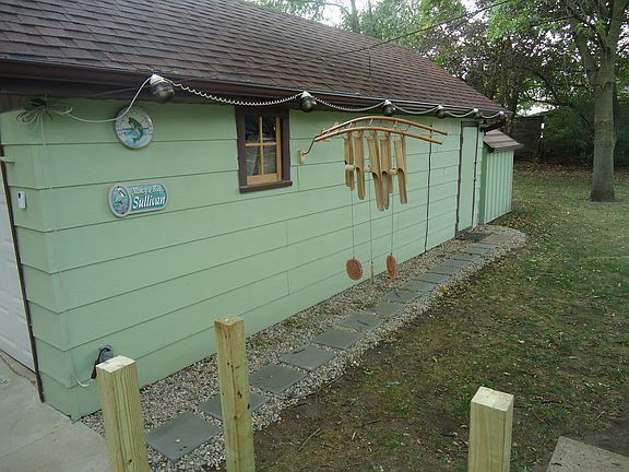 4th image of 639 S 10th St