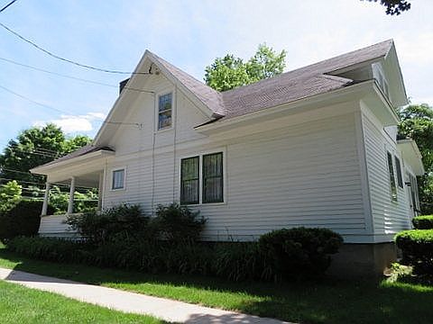 3rd image of 25 1/2 State St