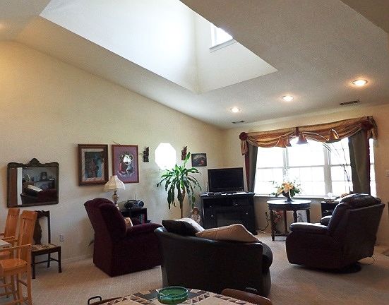 3rd image of 130 Edna Ln