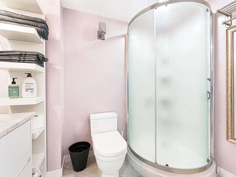 1050 Burrard St #1406 — Photo 8