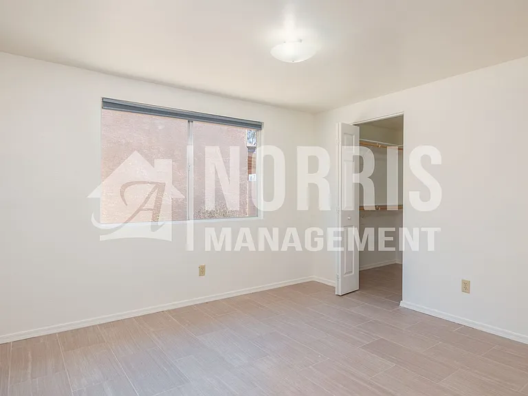 2542 N La Escondida Cir — Photo 12