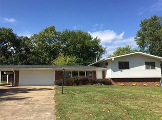 1261 Dielman Rd, Saint Louis, MO 63132