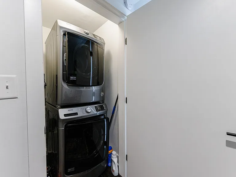 120 Peachtree Memorial Dr NW #4 — Photo 23