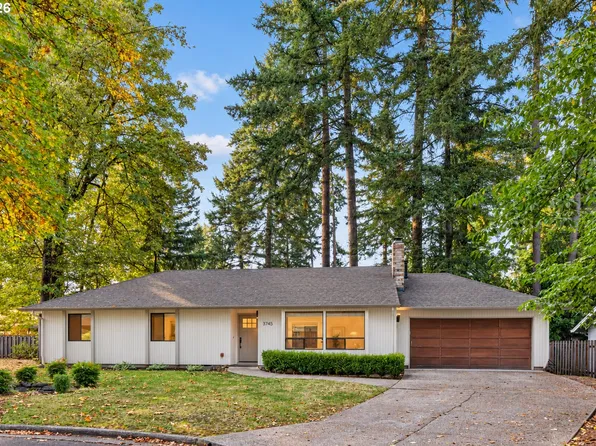 3745 Division Ct, Lake Oswego, OR 97035