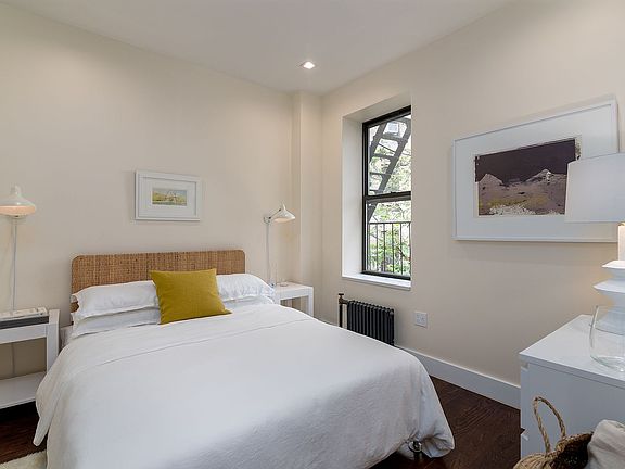 5th image of 921 Washington Ave #853