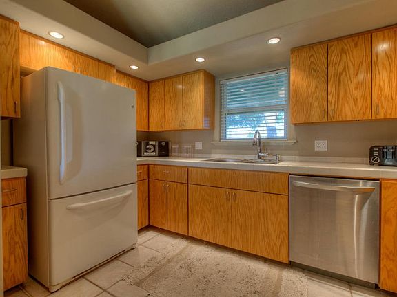 5th image of 5704 River Oaks Dr