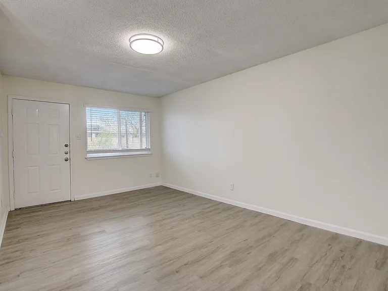 Highpoint North — Photo 9