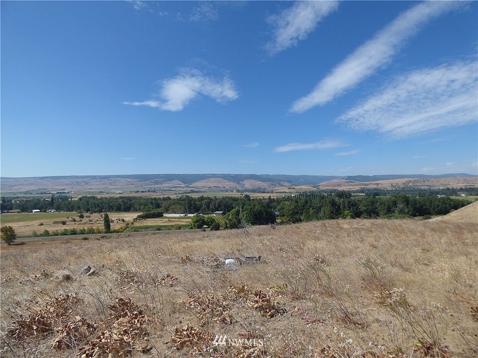 2nd image of 4 Ellensburg Ranches Rd