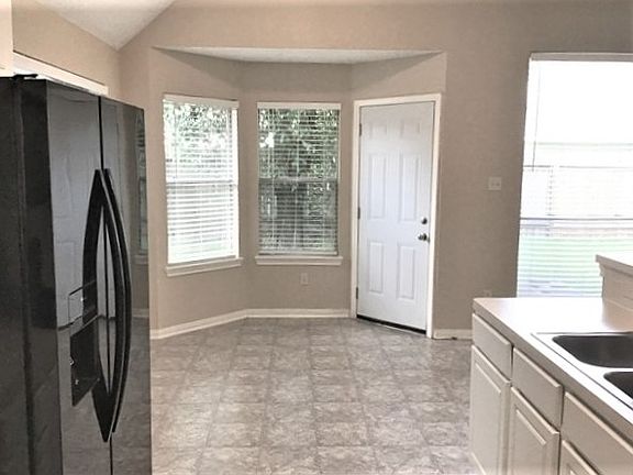 5th image of 4715 Meadows Edge Ln