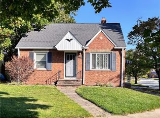 7506 Brookside Dr, Brooklyn, OH 44144