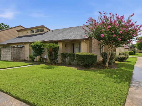 10331 Huntington Place Dr #331, Houston, TX 77099